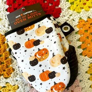 Jack Lantern lane Set of 2 mini Oven Mitts